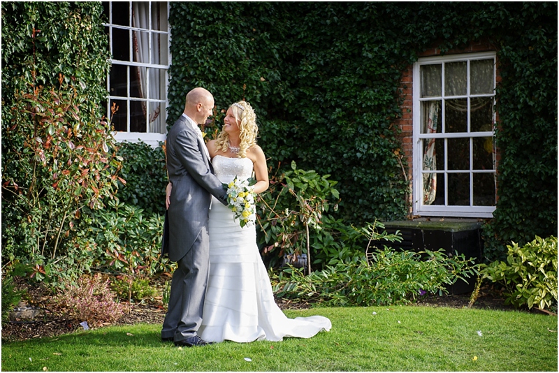 natural wedding photos