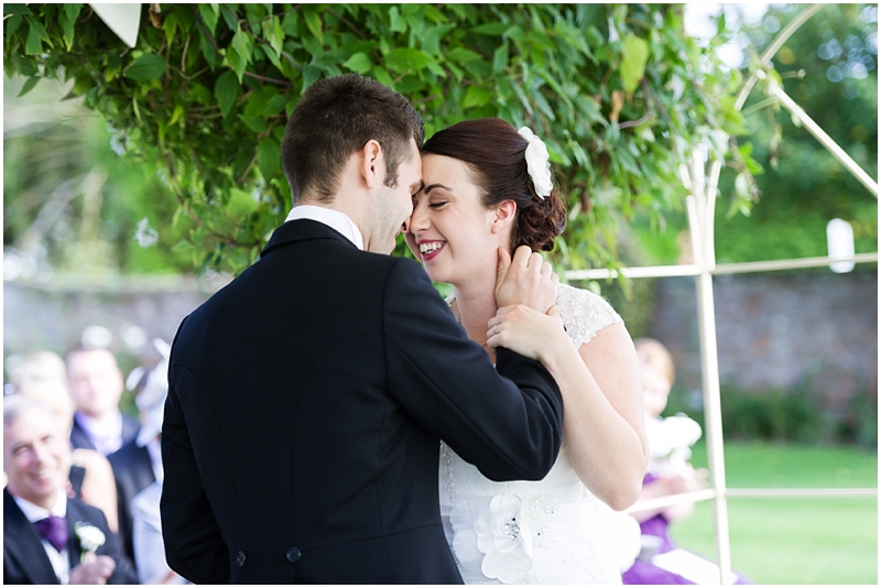 natural wedding photos