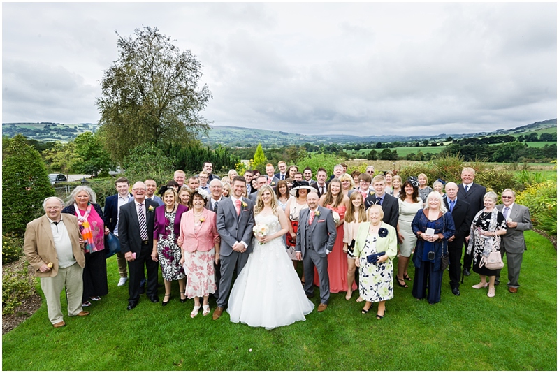 wedding photos at three horse shoes leek