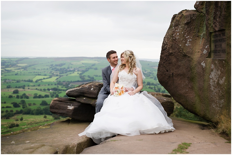 wedding photos at three horse shoes leek