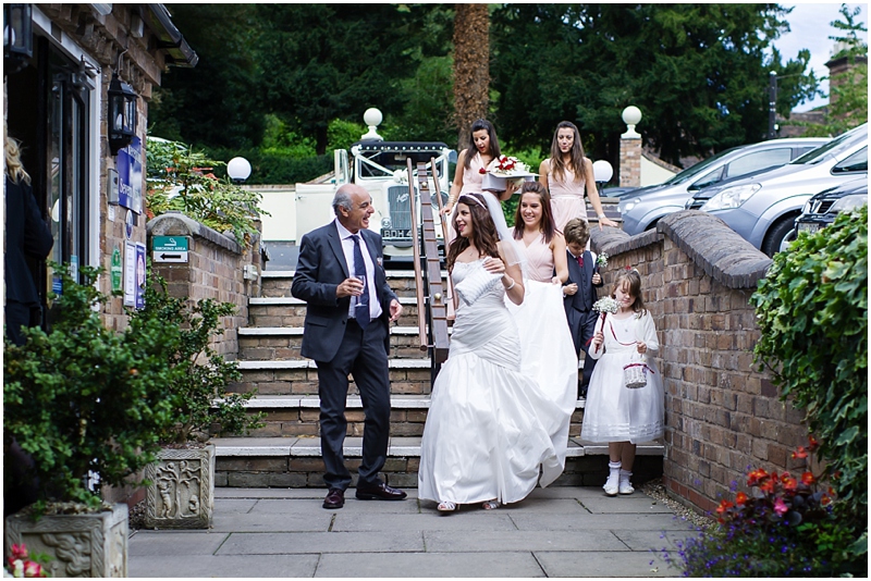bride and her dad