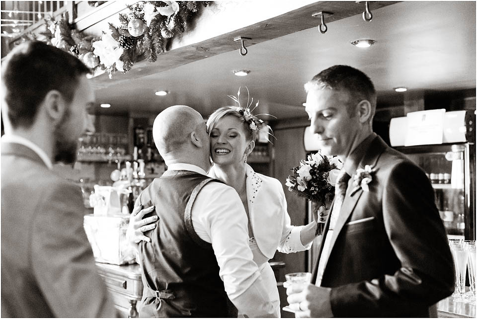 natural wedding photos