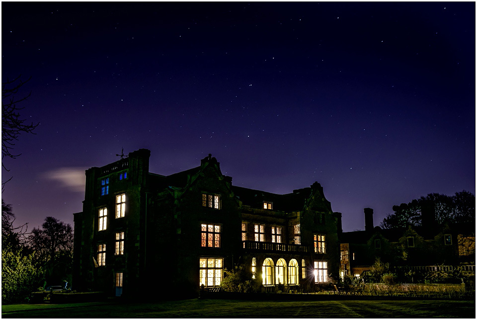 thrumpton hall at night
