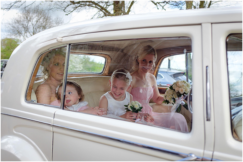 bridesmaids arriving at hoar cross church