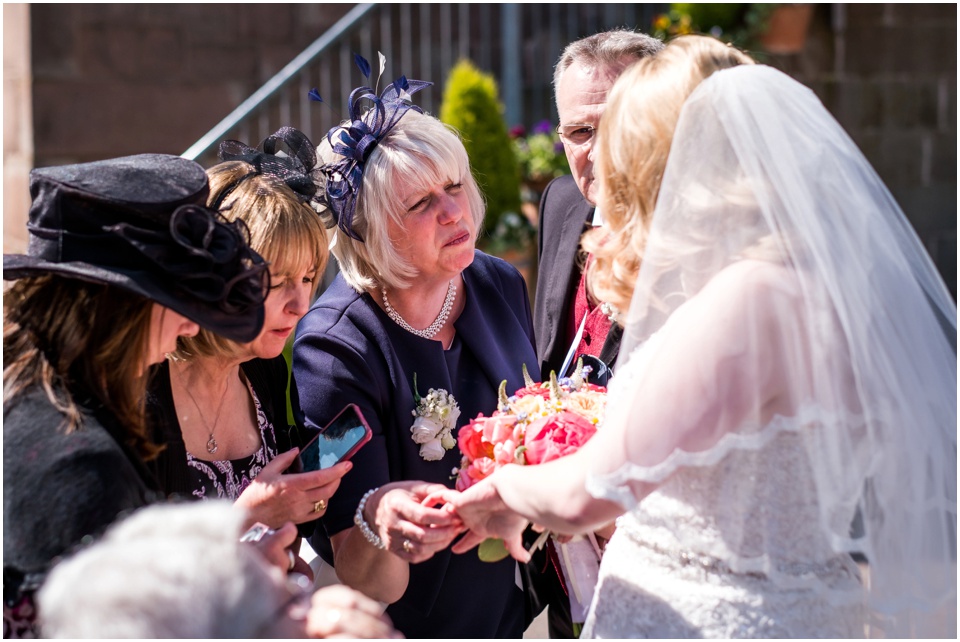 natural wedding photos