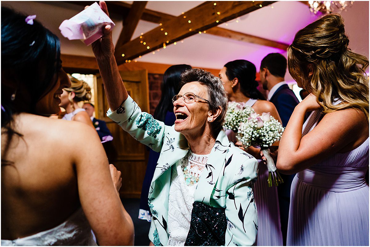 natural wedding photos