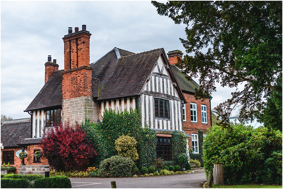 moat house acton trussell
