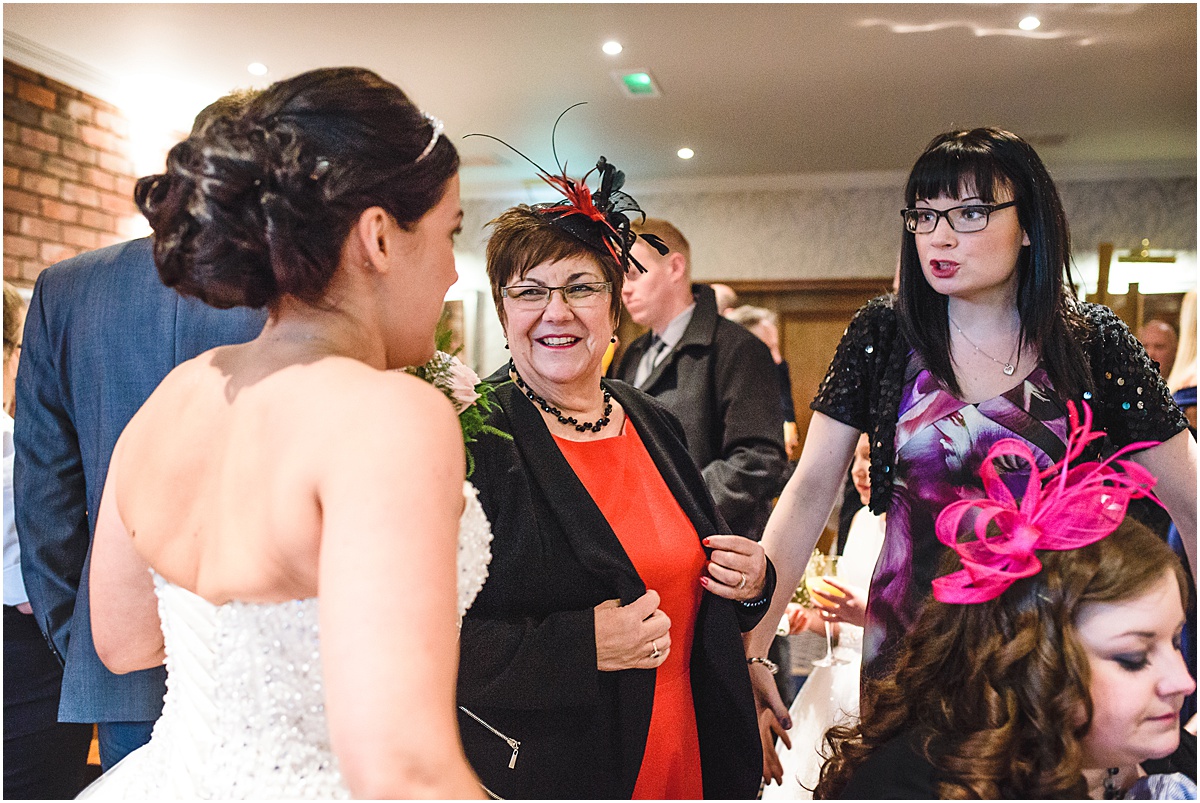 reportage wedding photography