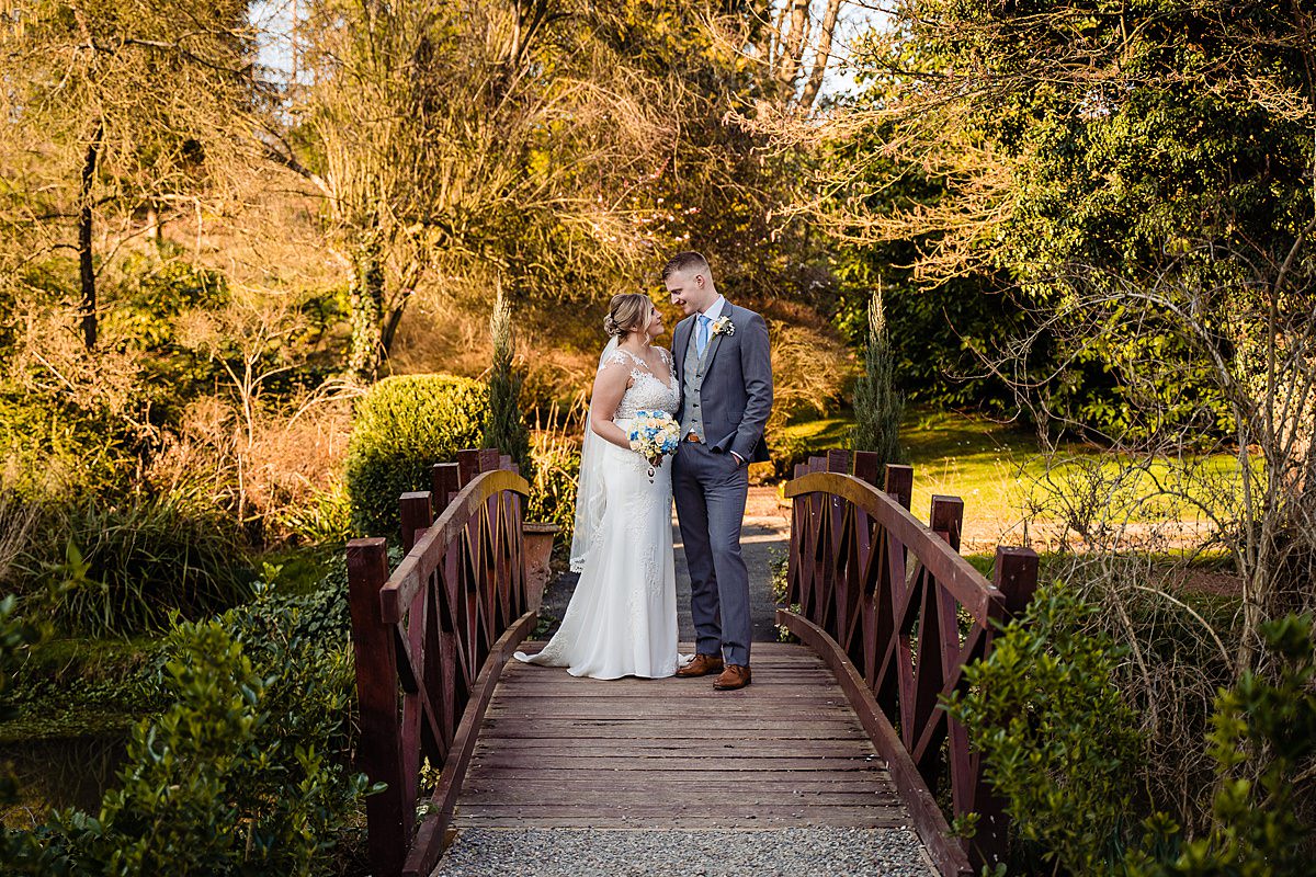 bride and groom portraits