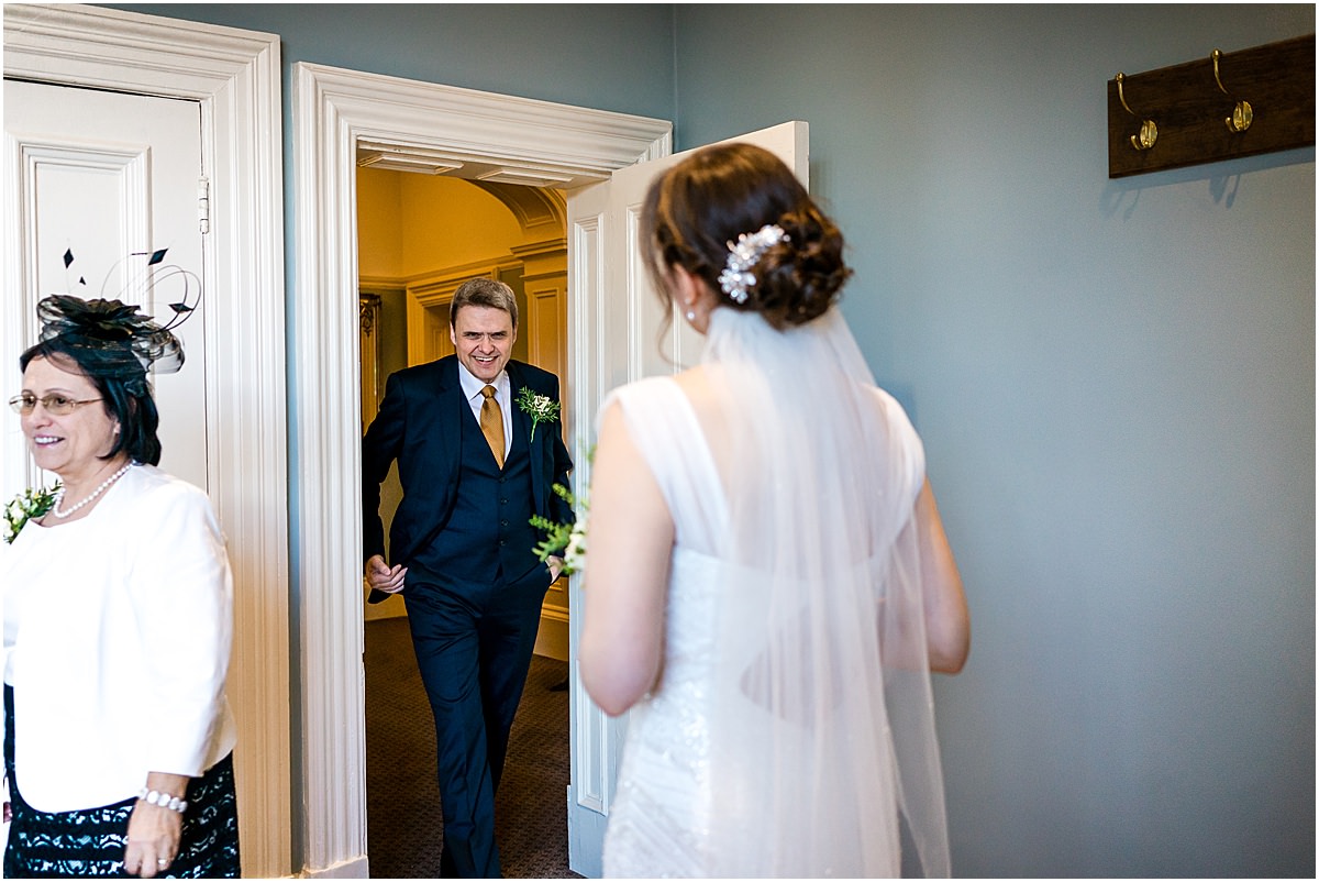 bride and dad