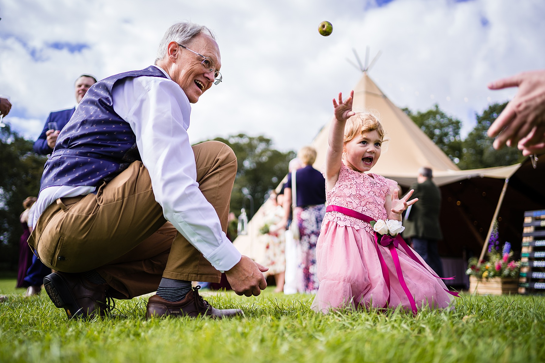 story telling wedding photos