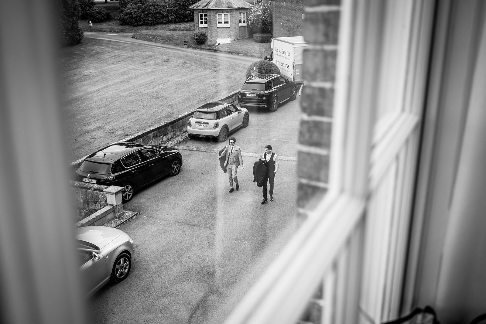 grooms arrival