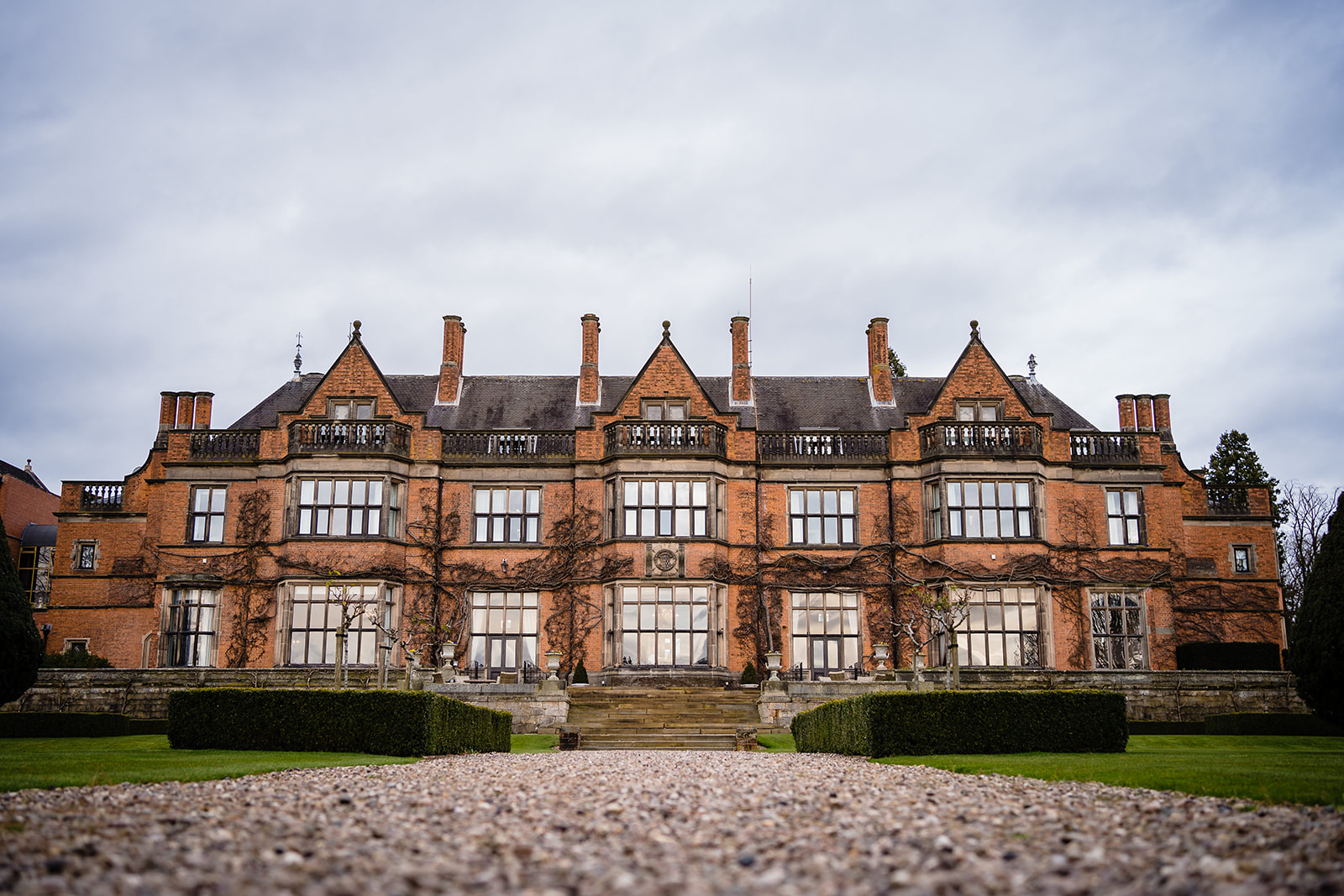 hoar cross hall