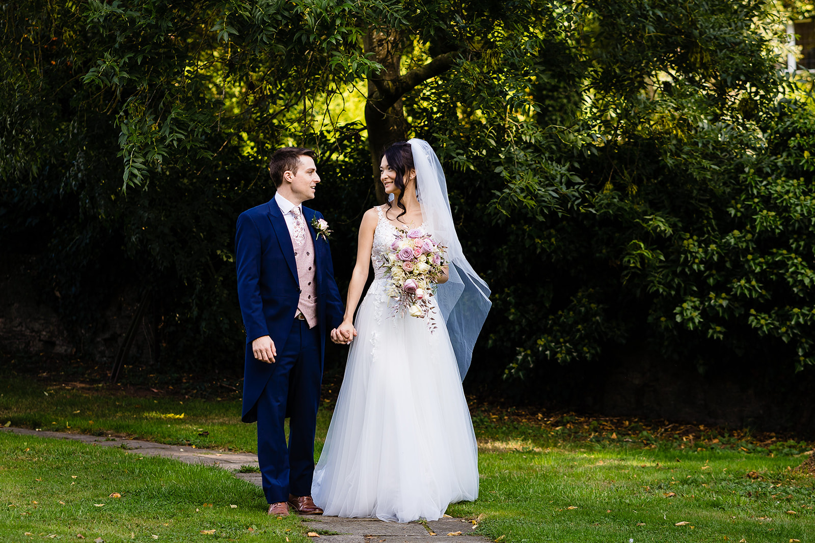 bride and groom portraits