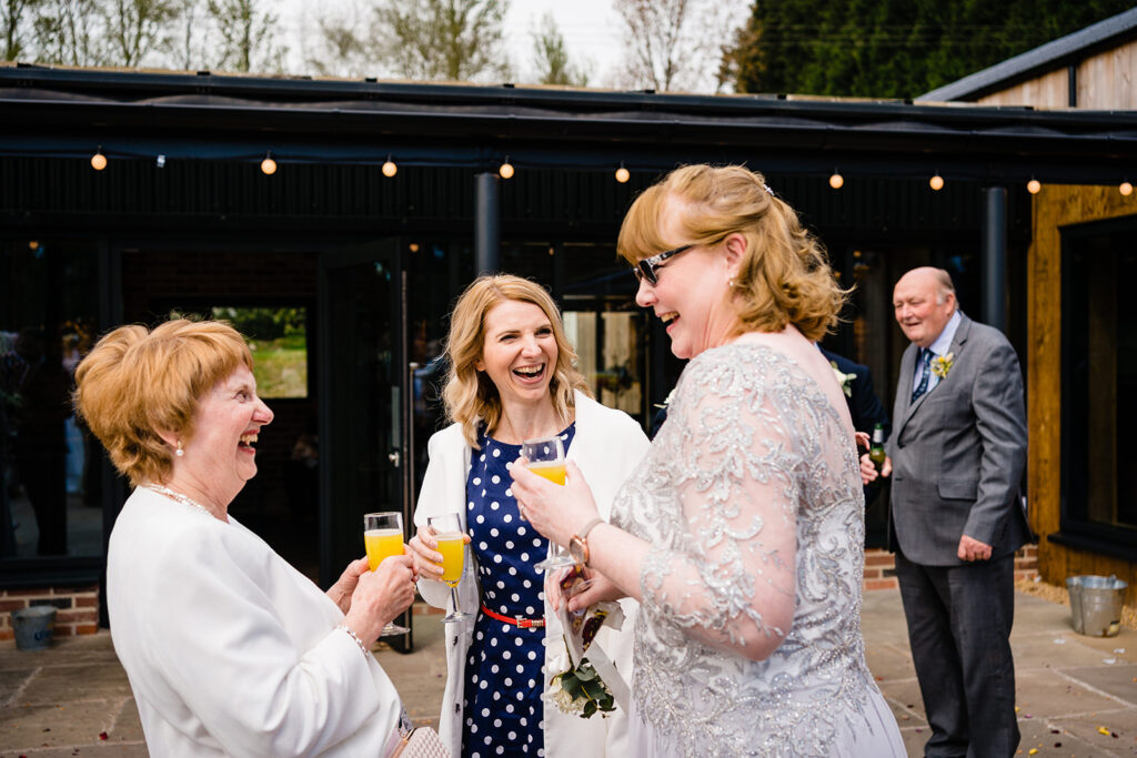 natural wedding photos