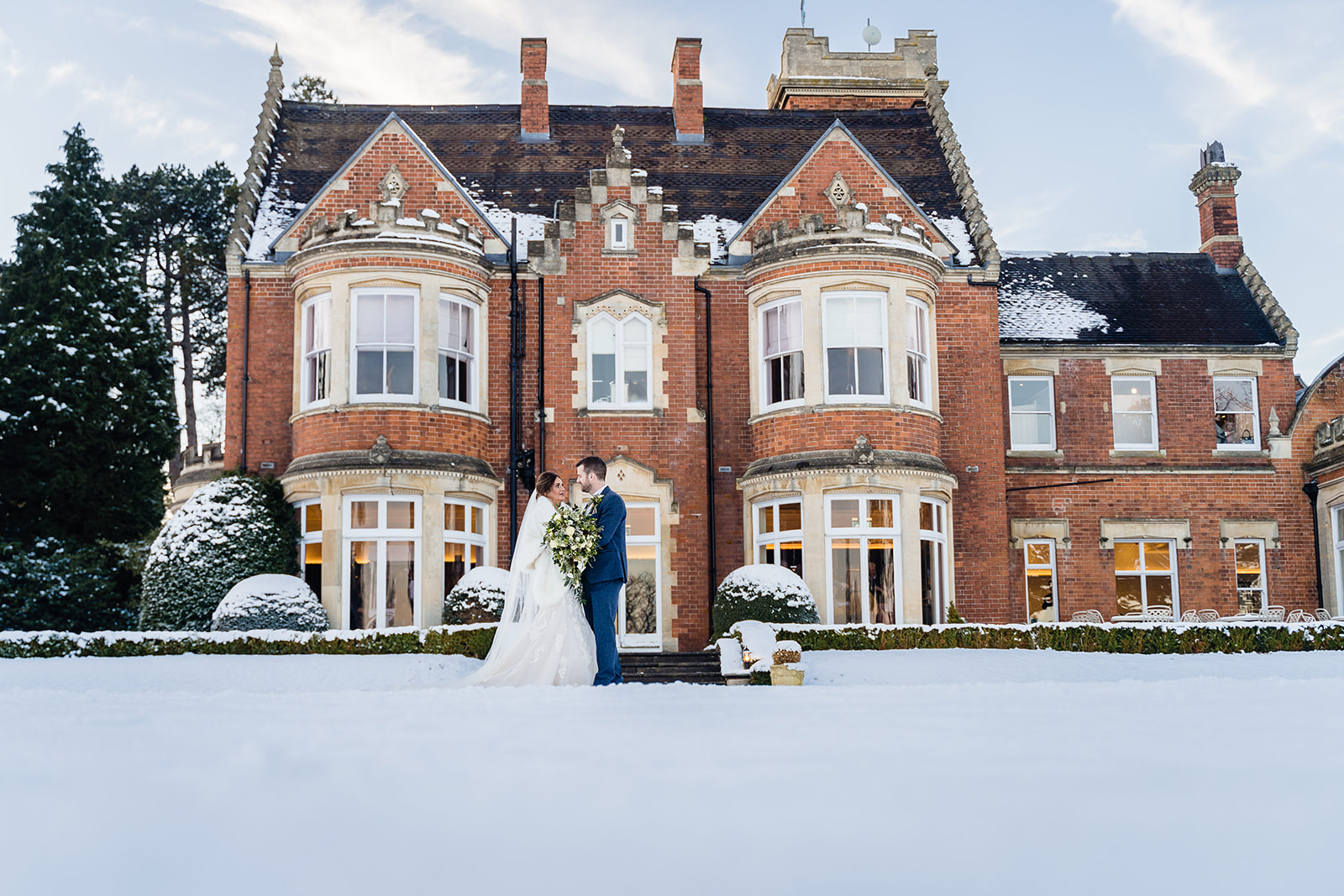 snowy wedding at Pendrell Hall 