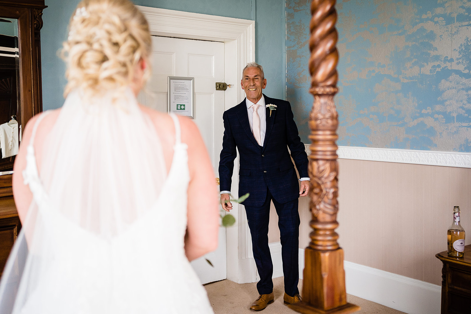 dad sees bride