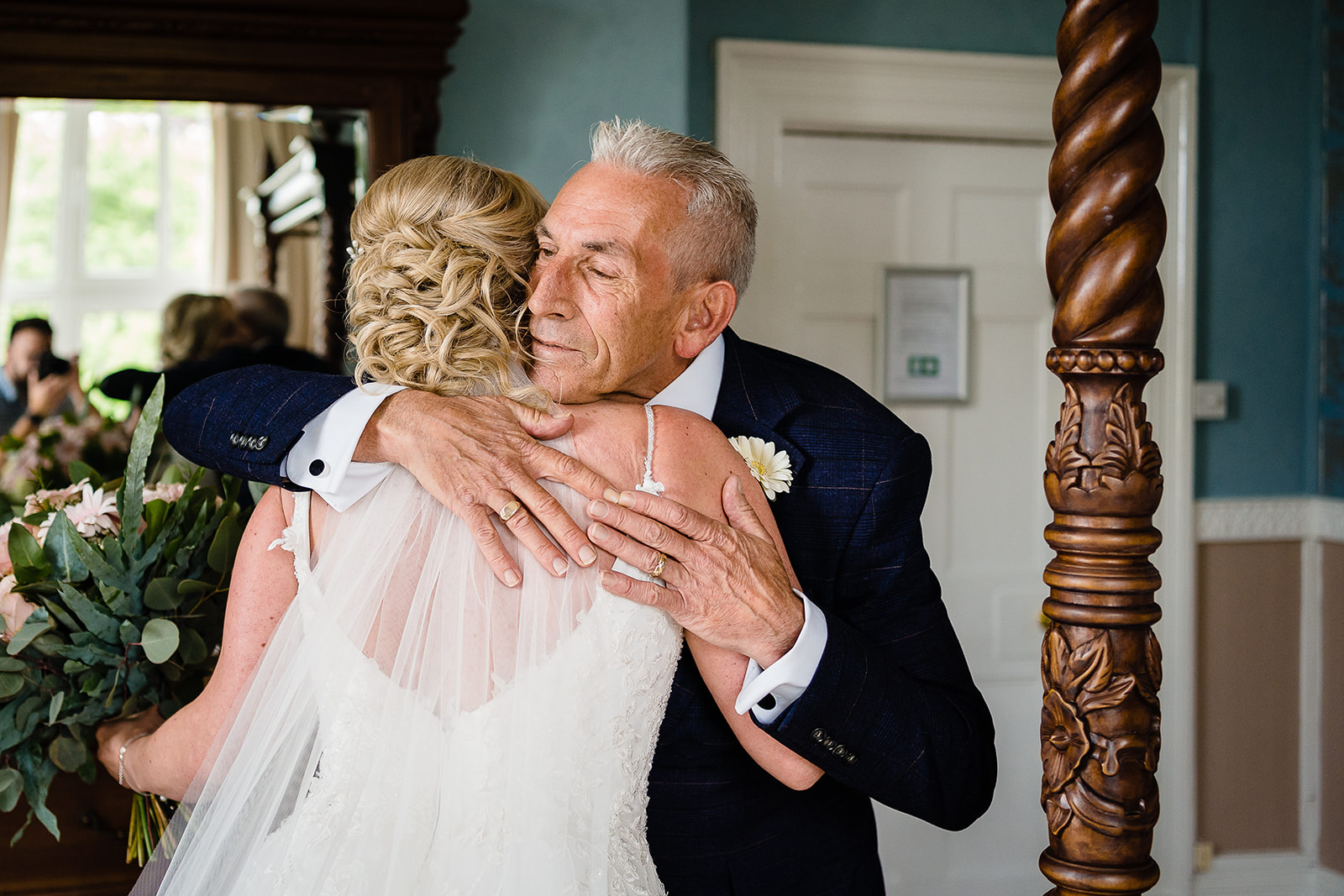 dad sees bride
