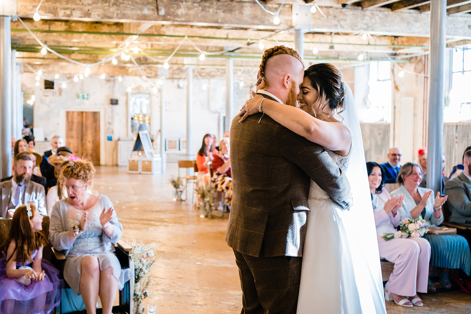 wedding ceremony at holmes mill