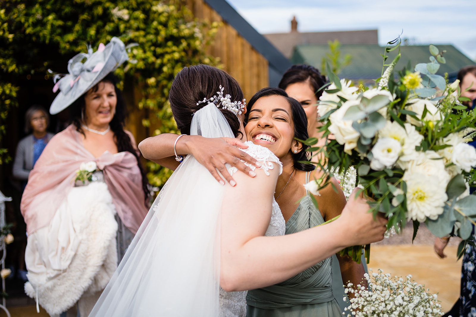 natural wedding photos