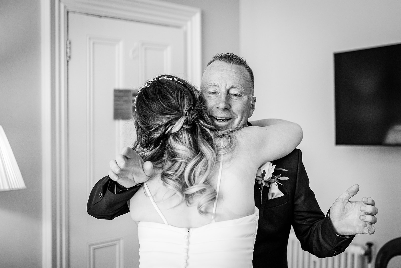 dad see's bride
