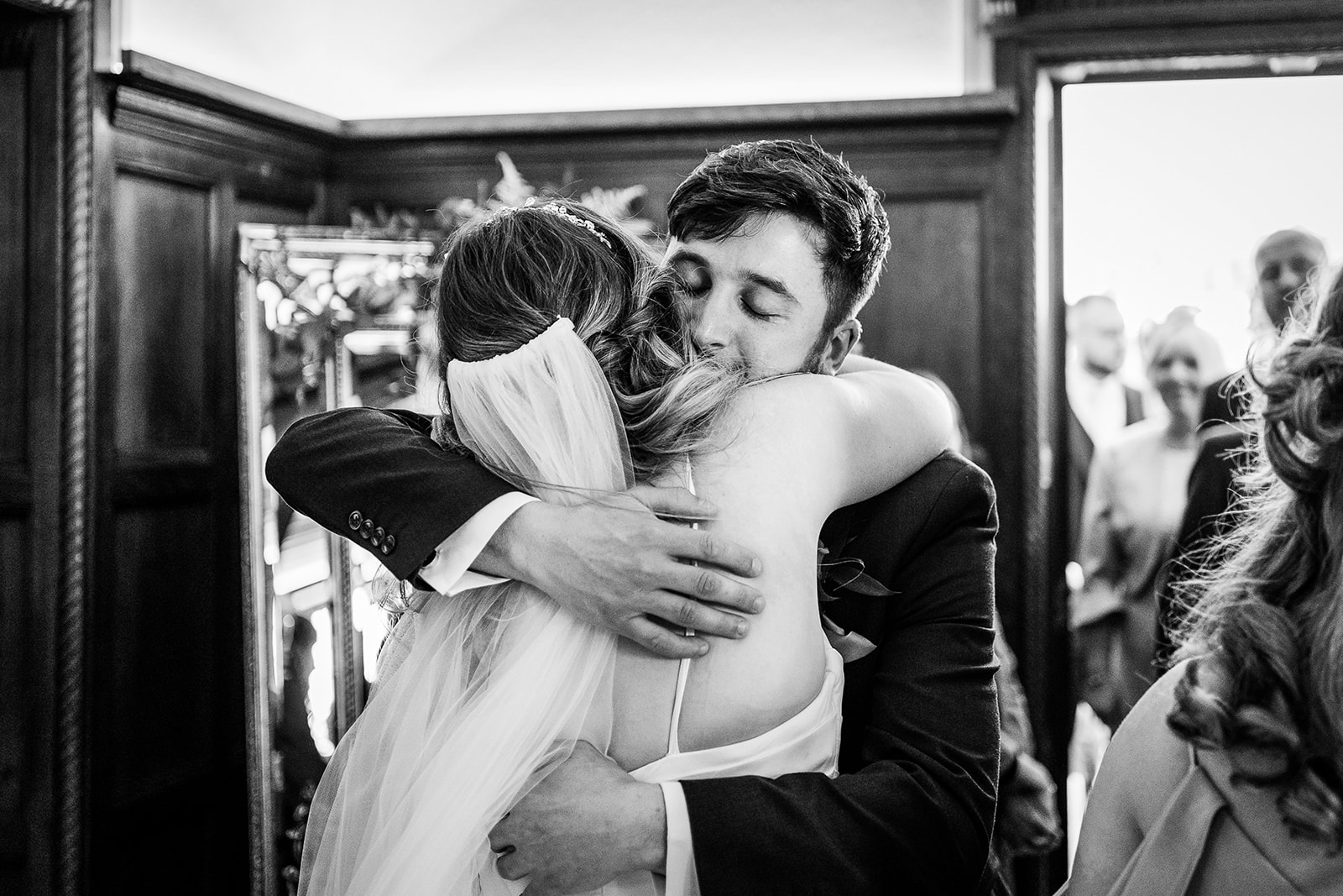natural wedding photos