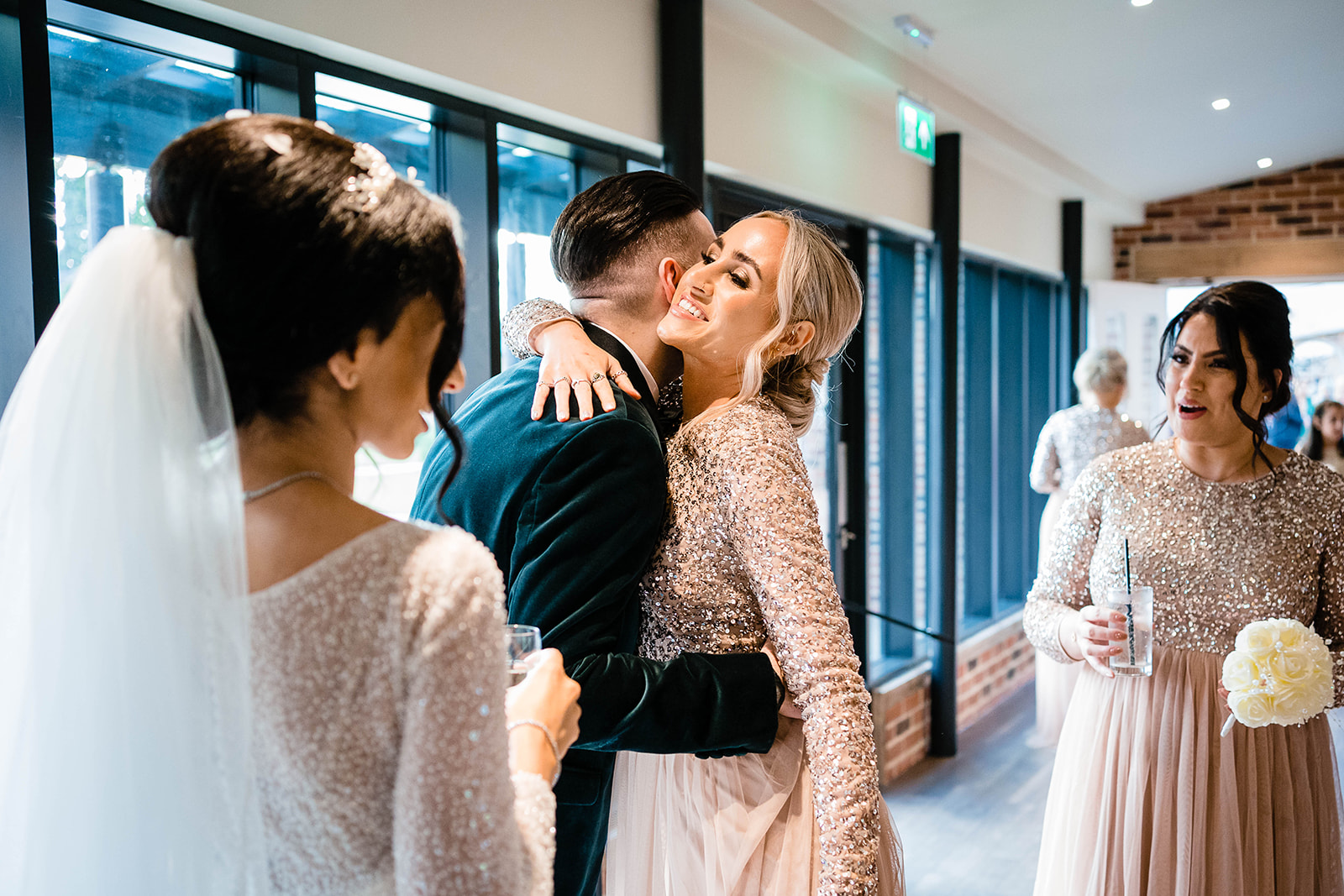 natural wedding photos