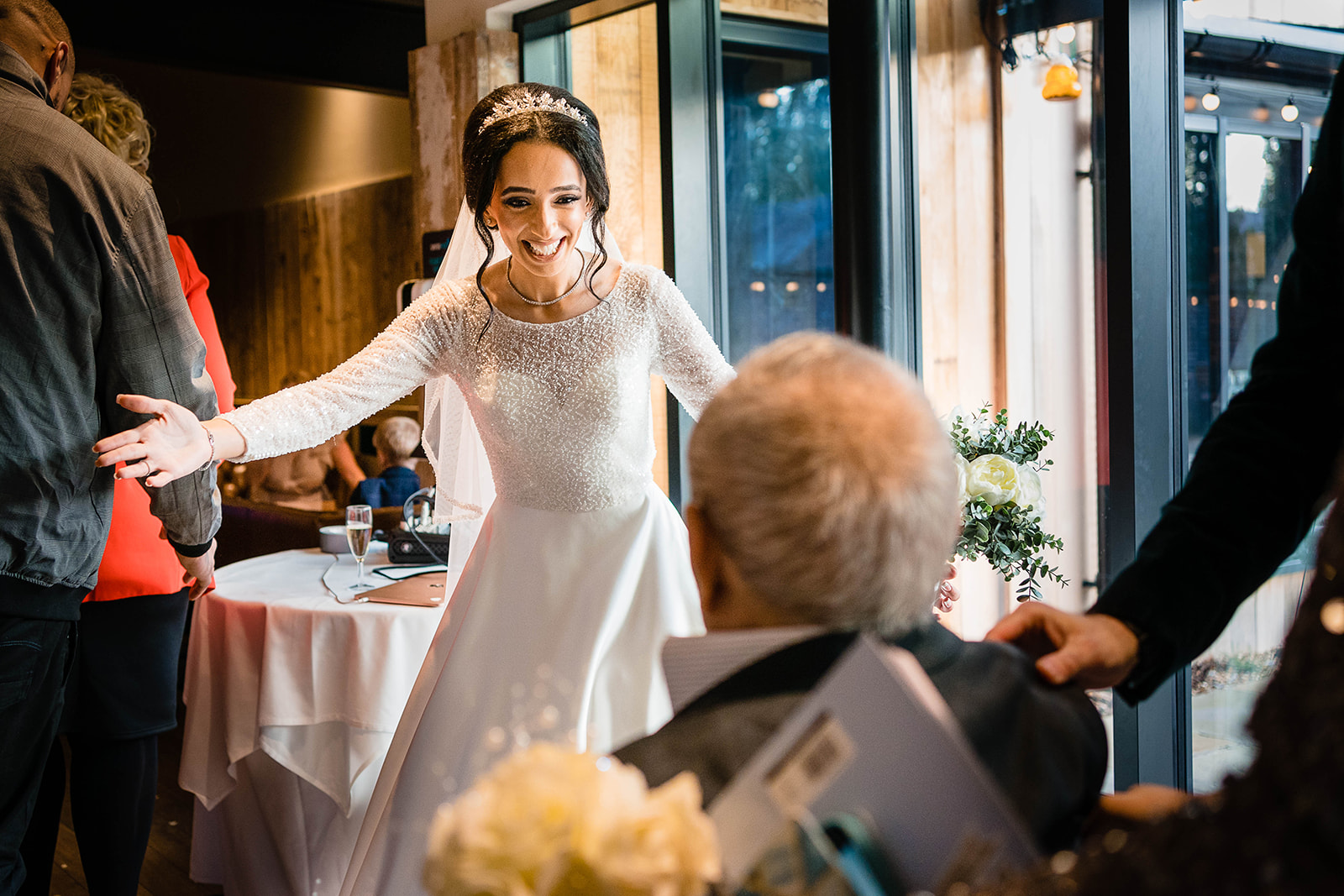 natural wedding photos