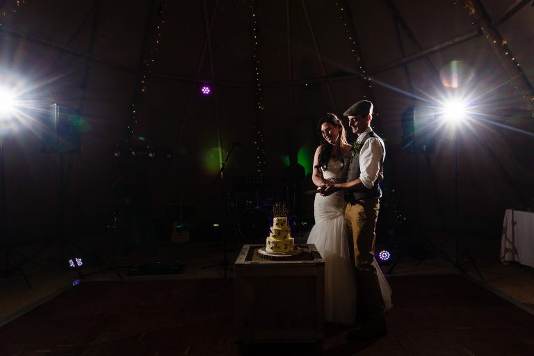 Unposed story-telling wedding photography – Alice and Matt